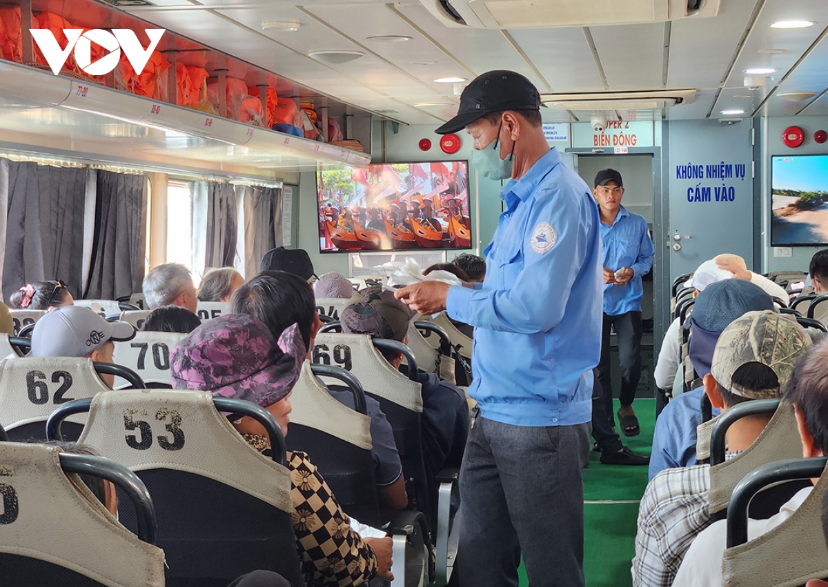 Sẵn sàng phương án đưa dân về Lý Sơn ăn Tết khi biển động